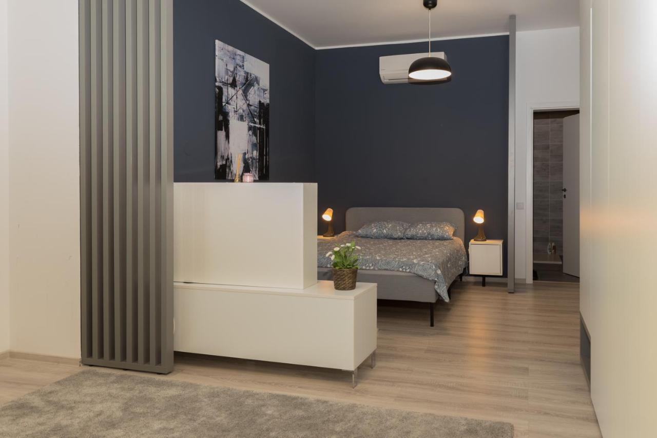 The Chic Minimalist - Apartment Iasi Eksteriør bilde